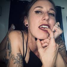 Dianna Daviss Profile - Vids, Pics & More | ManyVids - ManyVids