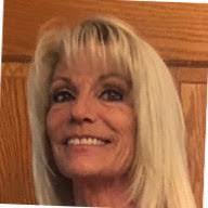 Lori Waldo's Instagram, Twitter & Facebook