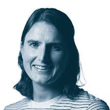 Davina Walter's Instagram, Twitter & Facebook