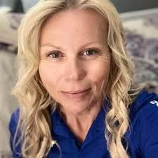 Surviving A Narcissist: A Step-By-Step Guide to Healing from Emotional  Abuse and Toxic Behaviors : Brandon, Christy: Amazon.in: Books