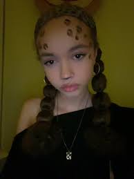 shoutout to sonya, celiah, and larson for hyping me up for my makeup😛 BRO  I LITERALLY DROPPED ALL MY FOOD ON THE STREET. I’M SO SAD☹️#skibidi