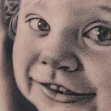 Lovely portrait I got to tattoo a few weeks ago of my customers daughter,  always enjoy doing portraits 🙌 ➡️ For a close up #portrait #portraittattoo  #tattoo #blackandgrey #realismtattoo #realistictattoo #inkjecta #dynamicink  #