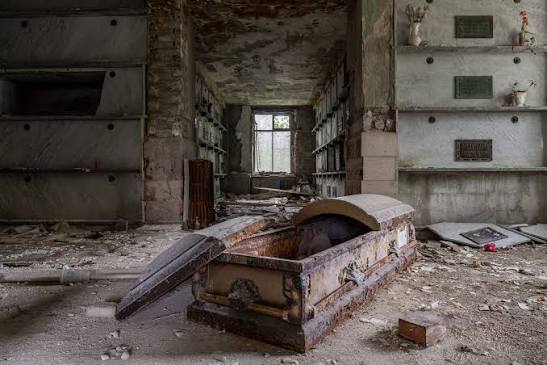 Abandoned Mausoleum with Bodies Left Inside — Abandoned Central