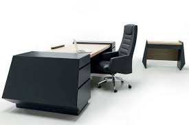 Escritorio De Director Clasico Quadro Solenne Office Furniture Office Table Design Furniture Office Furniture