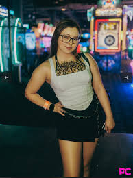 Austin King on X: Probably my two favorite photos from Thursdays @fansly  party at Dave & Busters. Leana Lovings and Dakota TylerLayla Jenner  @LeanaLovings @thedakotatyler @thelaylajenner @MotleyModels 📷  @JamesAvalonPix t.coxWkjCpMCPN  X