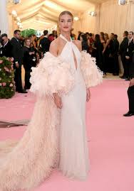 Rosie Huntington Whiteley At The 2019 Met Gala Met Gala Dresses Met Gala Looks Gala Dresses