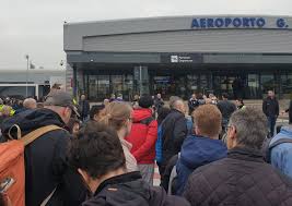 Airport location 12km (7.5 miles) south of rome. Rome Ciampino Airport Cia News Room Latest News And Breaking Stories Aviation24 Be