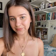 Natalie Gomez (@natgracegomez)