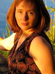 Beth Cahill's Instagram, Twitter & Facebook