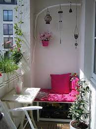 Bu ürün ile birlikte kendisi gibi modern bir sandalye ile kullanabilirsiniz. Kucuk Balkon Onerileri Dekorasyon Cini Daire Balkonu Dekorasyonu Daire Balkonlari Home Deco