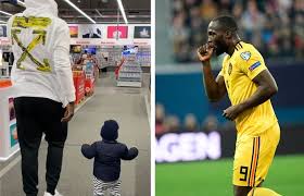 #mufcedit #manchester united #man utd #marcus rashford #romelu lukaku #my stuff #i'm so late but i wanted to gif it too #how poetic is it that kimpembe was the one who gave away the penalty?! Romelu Lukaku Deelt Voor Het Eerst Foto Met Zoontje Romeo I Love You Son Rode Duivels Hln Be