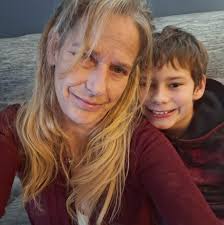 How to link family members