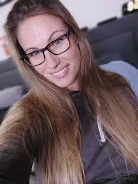 Erin Schubert's Instagram, Twitter & Facebook