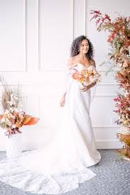 There are a lot of online companies that pretend to be a local florist, hurting both you and small businesses like ours. Wedding Flowers