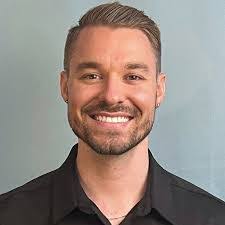 Ian Hoff's Instagram, Twitter & Facebook