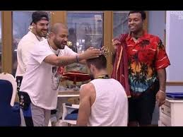 Em mais um jogo de resistência disputado em duplas, projota e arthur foram. Jluo3ehmme9yxm