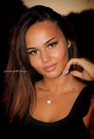 La modella di Agosto: Alexandra Ionescu