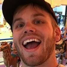 Elisha Worth's Instagram, Twitter & Facebook