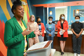 Can Paid Summer Internships Help Cut Crime? A Kansas City Collaboration  Aims To Find Out