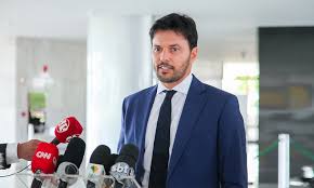 Fábio salustino mesquita de faria is a brazilian politician, current minister of communications of jair bolsonaro government. Fabio Faria Ministro Das Comunicacoes E Diagnosticado Com Covid 19 Poder360