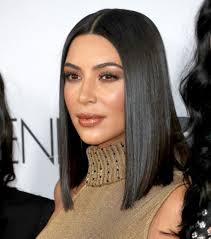 Kim Kardashian S Neutral Tan Makeup Sleek Bob Haircut Are On Point Kim Kardashian Short Hair Sleek Hairstyles Straight Hairstyles