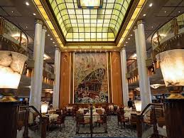 Reservations are highly recommended in the main dining room. Transatlantic Day 1 Dining Aboard Queen Mary 2 Cruise Maven