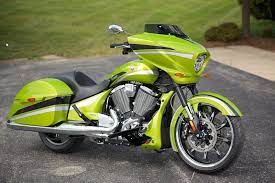 2015 Victory Magnum Plasma Lime With Silver For Sale Cedarburg Wi 322944 Honda Bobber Victory Motorcycles Victory Cross Country