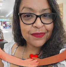 Eileen Collado's Instagram, Twitter & Facebook