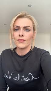 Lynn Corbett's Instagram, Twitter & Facebook