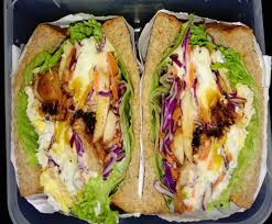 Gunakan tuna putih kalengan atau yang dikemas dalam resep sandwich sandwich tuna yang enak ini. Resepi Sandwich Tuna Telur Simple