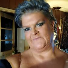 Hi! I'm new to this group. I recently joined because I love everything  beach and salt water! I honestly know exactly when I fell in love with the  beach, or maybe it