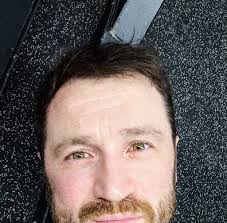 Does anybody do international? UK Italy germany uk and scandinavia?