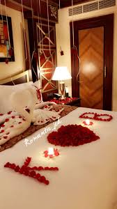 Pin By Eulalia On رومانسيات زوجية Valentine Bedroom Decor Romantic Decor Romantic Bedroom Decor