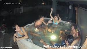 IPCAM – American college students have a Jacuzzi party - ThisVid.com