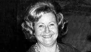 Marta con su calidez e inteligencia, abrió caminos y tejió lazos para saber sobre el destino de. Azucena Villaflor Fundadora De Madres De Plaza De Mayo We The People Great Women People