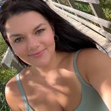 As you can see, it was very emotional for Chris Walker to perform Mornin'  this past Sat at DocFest in Houston while wearing the original sweater Al  Jarreau wore