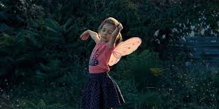 Mais des images authentiquement documentaires (en noir/blanc, of course) y figurent presque toujours. Petite Fille Arte Un Documentaire Bouleversant Sur Sasha Une Petite Fille Trans Marie Claire