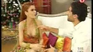 En 2010 continuó con su programa de espectáculos, llamado, por ese entonces, viviana canosa, junto con adrián pallares, luis bremer y camilo garcía como panelistas y con damián popochi muñoz como locutor. Viviana Canosa En Tendencia 2010 Youtube