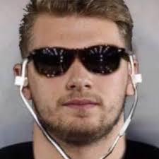 Brooke Newell (@brooke_newe)