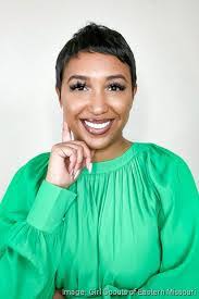 Amber Overton's Instagram, Twitter & Facebook