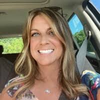 Kelly Hedrick's Instagram, Twitter & Facebook