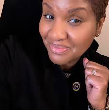 happy birthday to my beautiful twin sister I love you so much ❤️❤️❤️ enjoy  your day I miss you see you soonnnn 🙌🏾