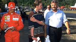Das haus im hintergrund baute ralf schumacher für seine mutter elisabeth um. Mit Vollgas Ins Ausland Die Schumacher Bruder Auf Steuerflucht Das Erste Panorama Sendungsarchiv 2001