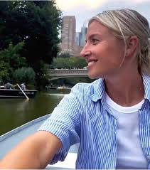 Elsa Williamson's Instagram, Twitter & Facebook