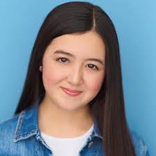 Isabella Singer's Instagram, Twitter & Facebook