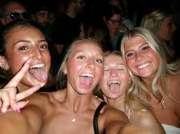 AVERY FARLEY (@averybreenn) • Instagram photos and videos