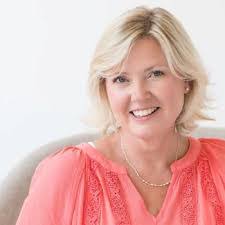 Jennifer Dawn's Instagram, Twitter & Facebook