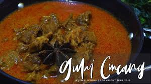 Hidangan gulai daging sering kali identik dengan beberapa perayaan besar di tanah air, diantaranya adalah perayaan keagamaan, perayaan besar bersama dengan nah, anda mungkin tidak asing dengan sajian gulai daging khas padang atau yang seringkali akrab disebut dengan cincang padang. Resep Gulai Cincang Daging Sapi Ala Padang Youtube
