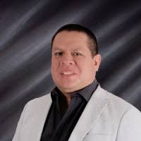 200+ perfiles de «Luis Casas»