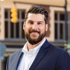 Kaitlyn Roan's Instagram, Twitter & Facebook